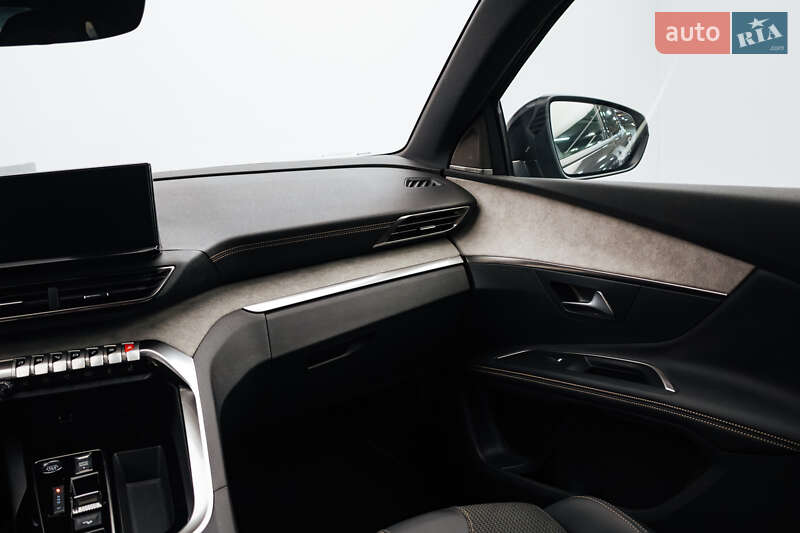 Внедорожник / Кроссовер Peugeot 3008 2024 в Киеве