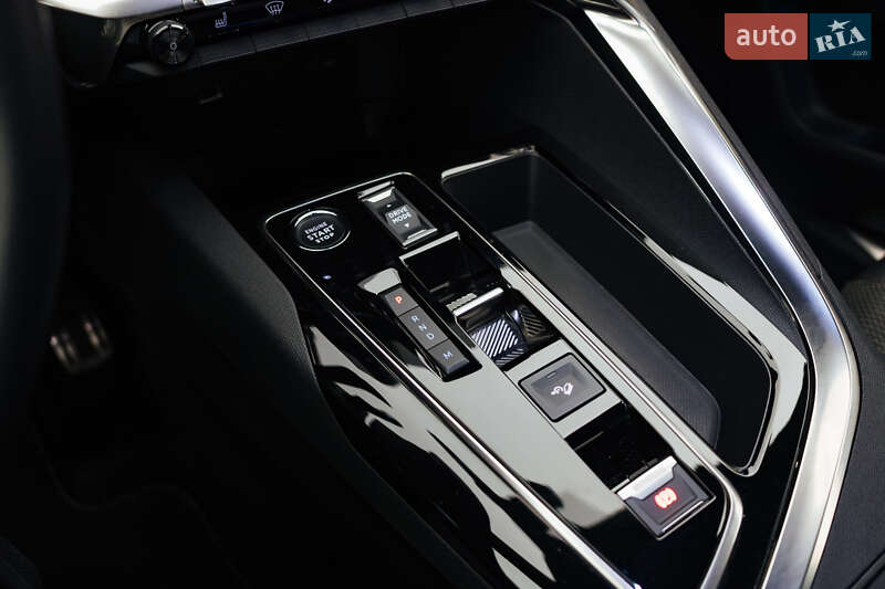 Внедорожник / Кроссовер Peugeot 3008 2024 в Киеве