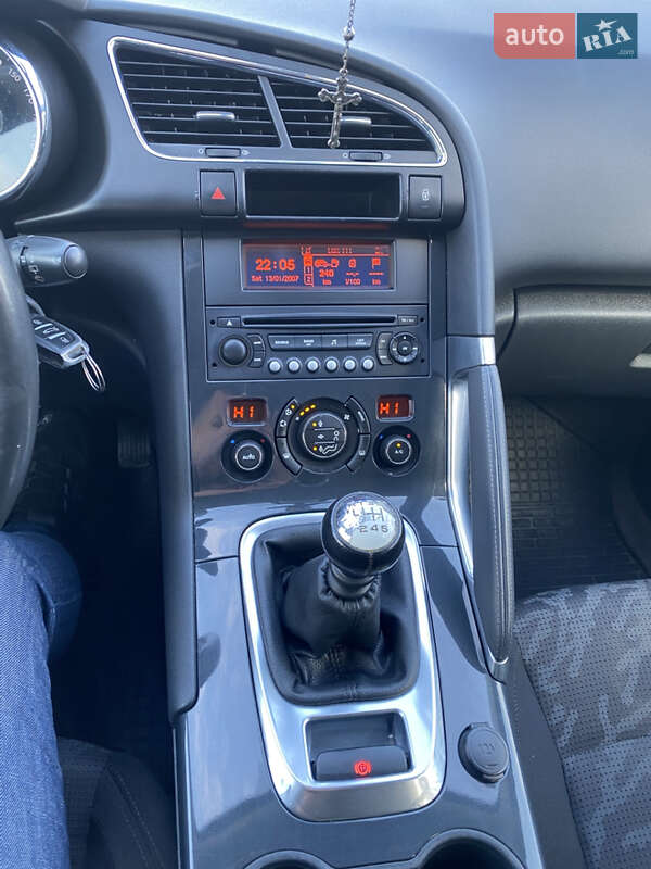 Внедорожник / Кроссовер Peugeot 3008 2010 в Городке