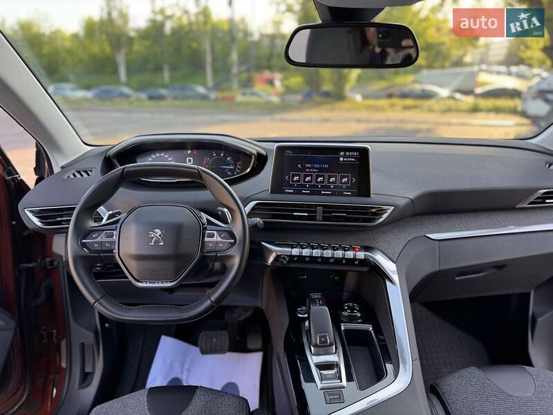 Внедорожник / Кроссовер Peugeot 3008 2017 в Киеве