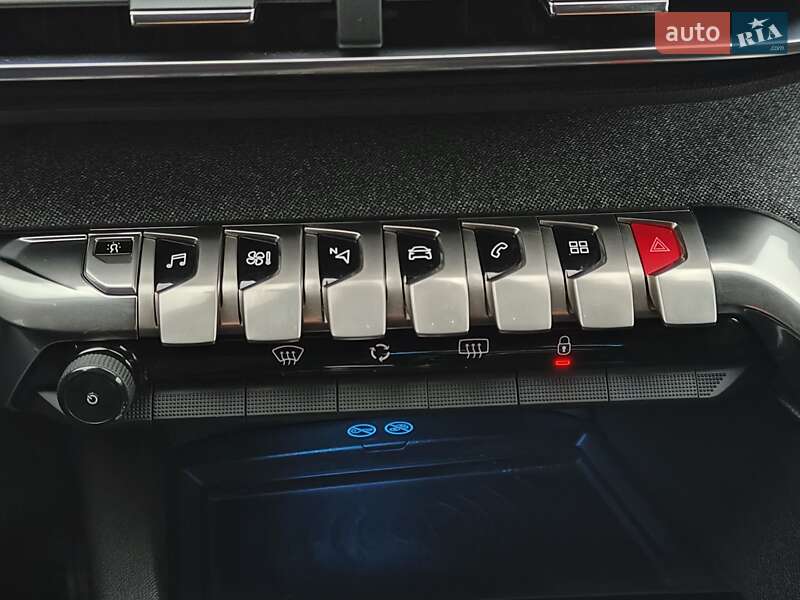 Внедорожник / Кроссовер Peugeot 3008 2017 в Львове фото 37 Внедорожник / Кроссовер Peugeot 3008 2017 в Львове