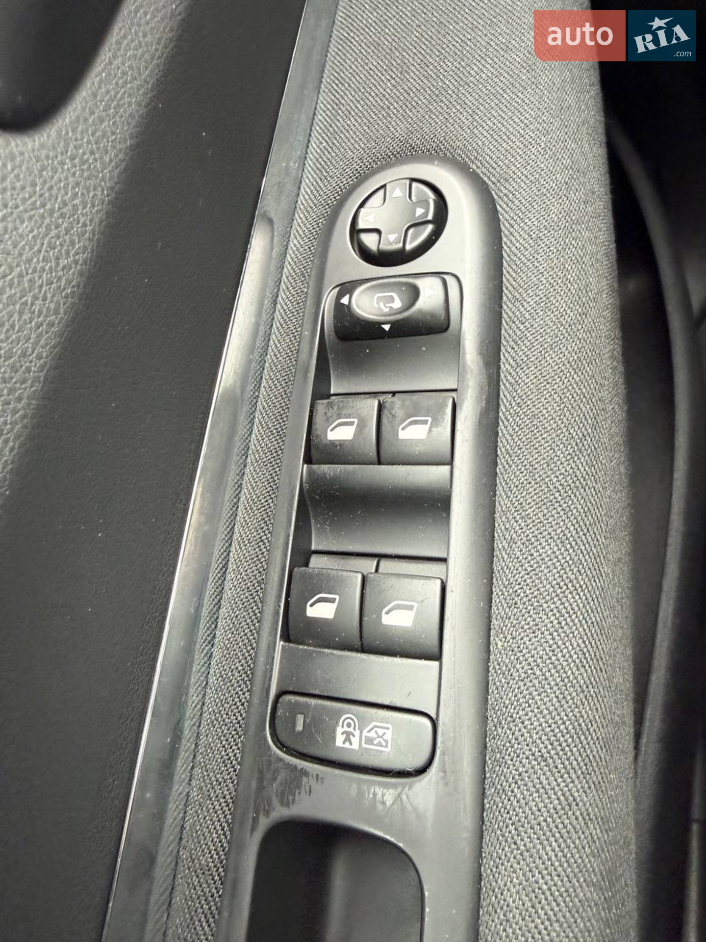 2014 Peugeot 3008 - мініатюра 25