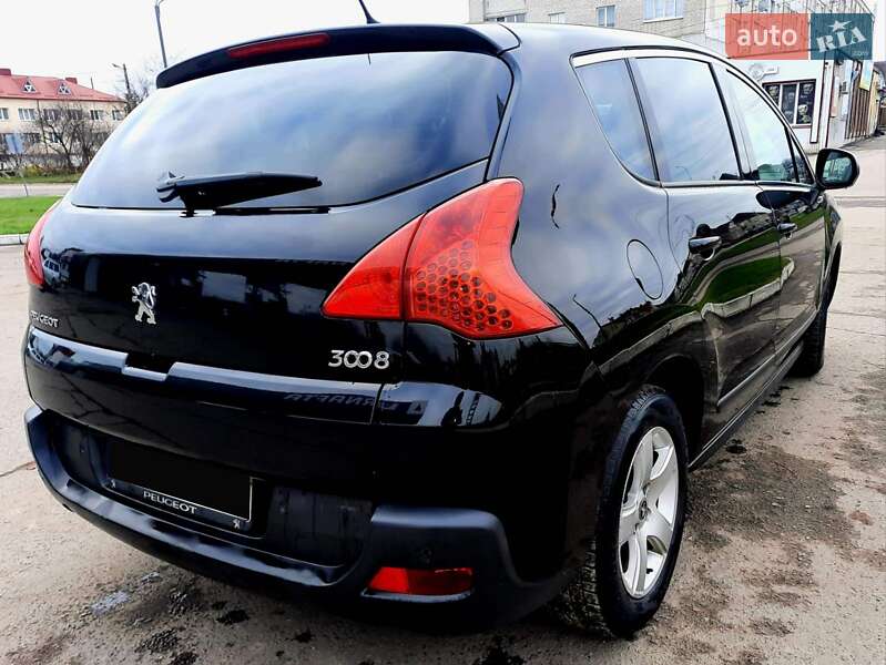 Позашляховик / Кросовер Peugeot 3008 2010 в Рівному