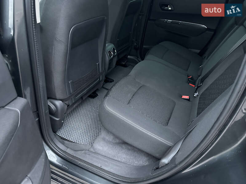 Внедорожник / Кроссовер Peugeot 3008 2015 в Львове фото 17 Внедорожник / Кроссовер Peugeot 3008 2015 в Львове