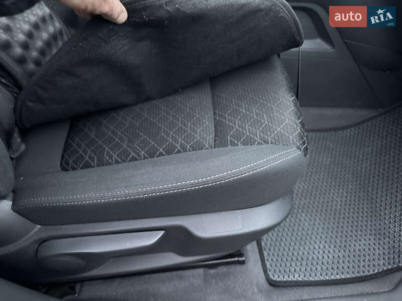 Внедорожник / Кроссовер Peugeot 3008 2015 в Львове фото 20 Внедорожник / Кроссовер Peugeot 3008 2015 в Львове