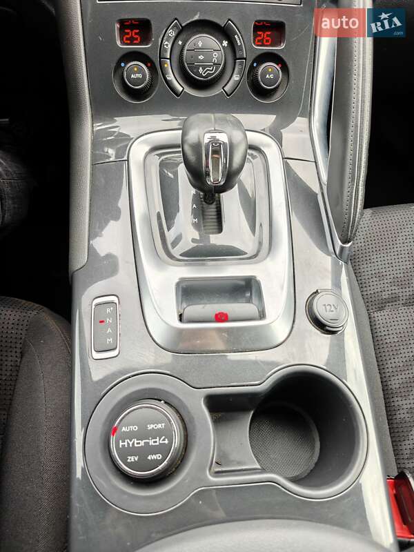 Позашляховик / Кросовер Peugeot 3008 2013 в Івано-Франківську