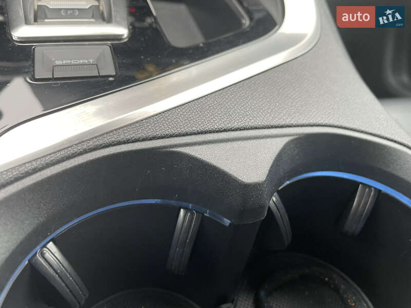 Внедорожник / Кроссовер Peugeot 3008 2019 в Киеве