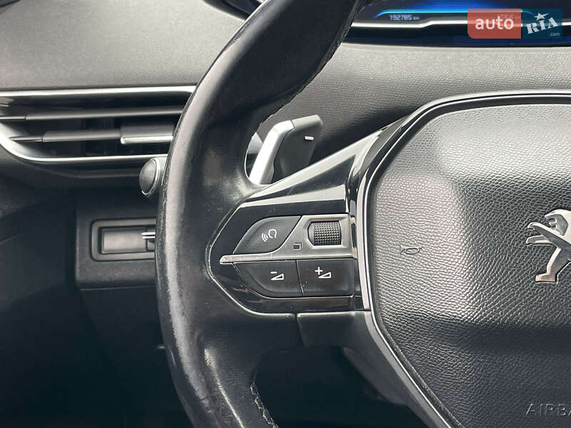 Позашляховик / Кросовер Peugeot 3008 2017 в Києві