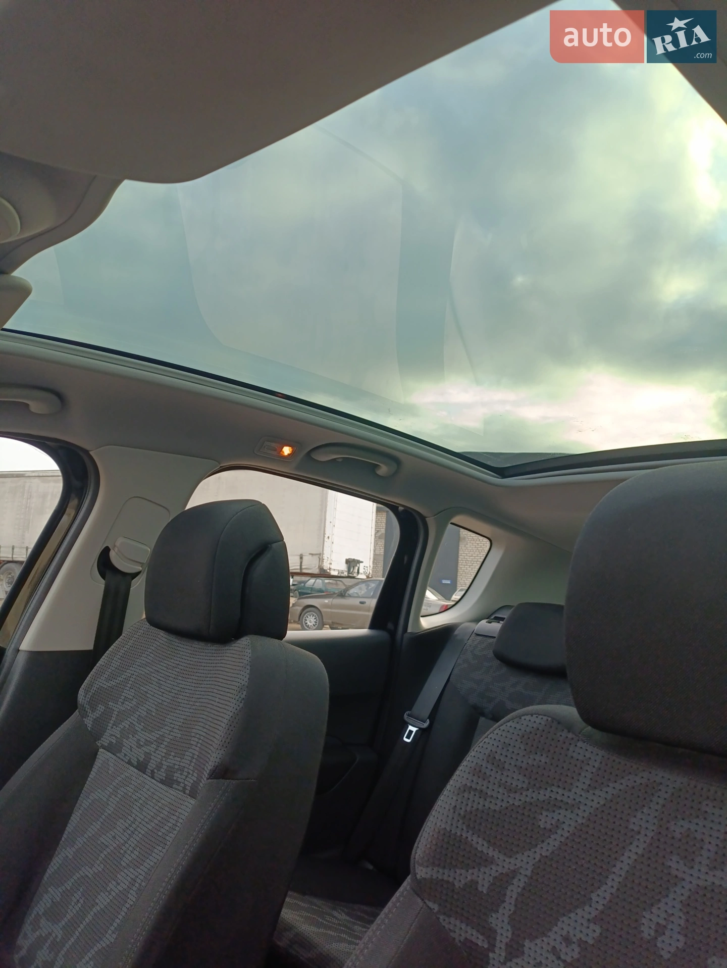 2011 Peugeot 3008 - мініатюра 3