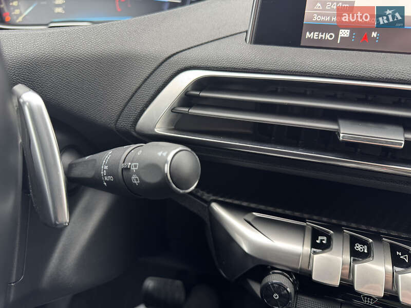 Позашляховик / Кросовер Peugeot 3008 2017 в Рівному