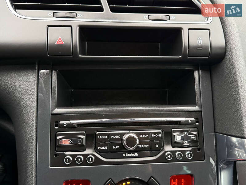 Позашляховик / Кросовер Peugeot 3008 2013 в Стрию