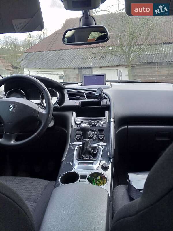 Позашляховик / Кросовер Peugeot 3008 2010 в Косові