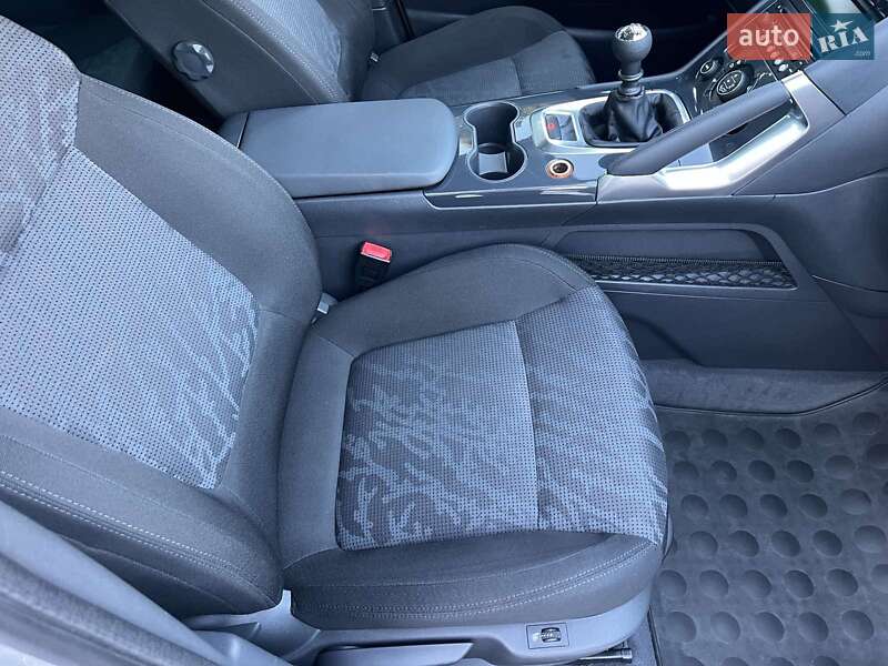 Позашляховик / Кросовер Peugeot 3008 2011 в Луцьку