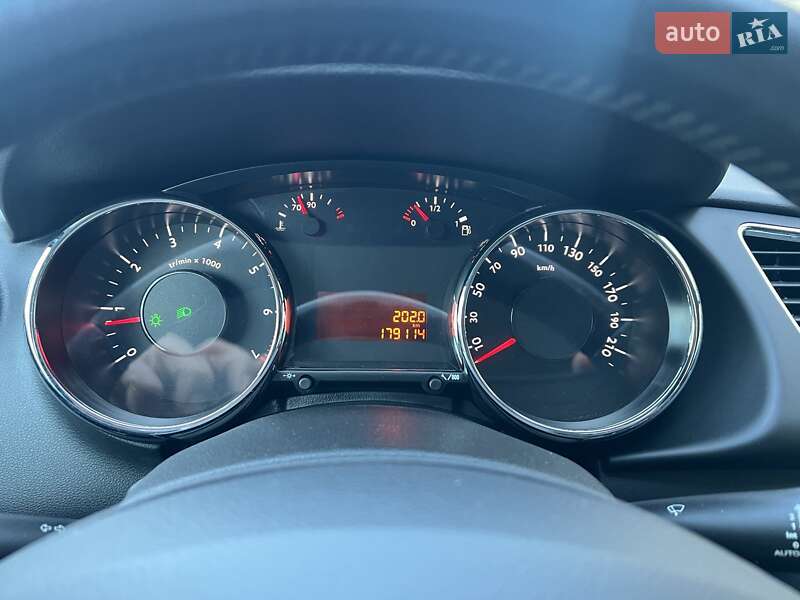 Позашляховик / Кросовер Peugeot 3008 2011 в Луцьку