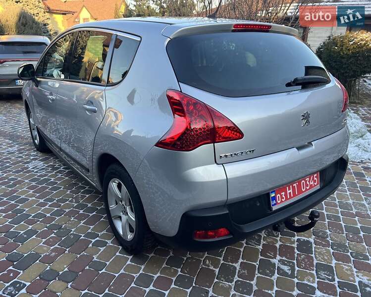 Позашляховик / Кросовер Peugeot 3008 2011 в Луцьку