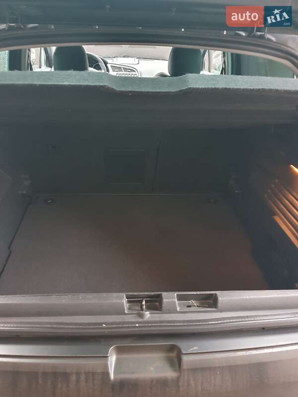 Позашляховик / Кросовер Peugeot 3008 2016 в Луцьку