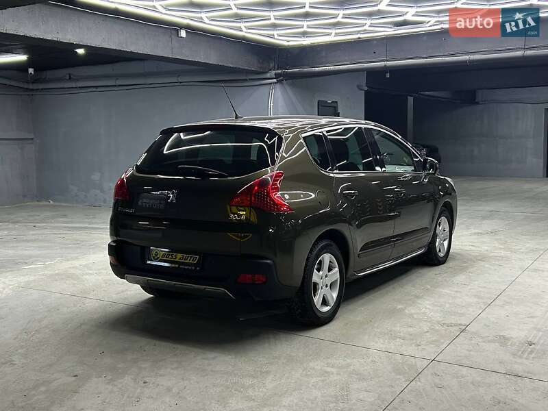 Позашляховик / Кросовер Peugeot 3008 2011 в Чернівцях