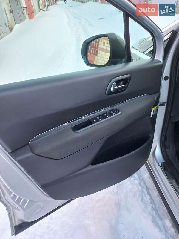 Позашляховик / Кросовер Peugeot 3008 2015 в Тернополі