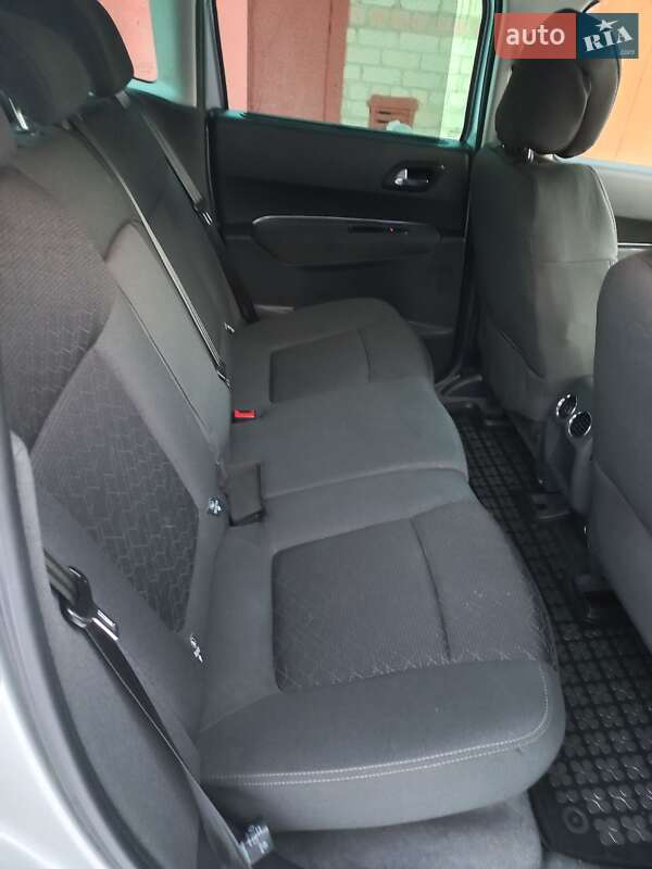 Позашляховик / Кросовер Peugeot 3008 2015 в Тернополі