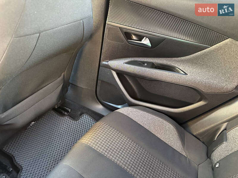 Внедорожник / Кроссовер Peugeot 3008 2018 в Тернополе фото 12 Внедорожник / Кроссовер Peugeot 3008 2018 в Тернополе