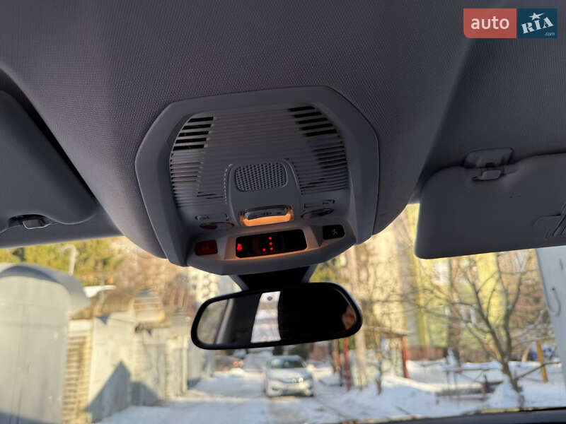 Внедорожник / Кроссовер Peugeot 3008 2018 в Тернополе фото 16 Внедорожник / Кроссовер Peugeot 3008 2018 в Тернополе