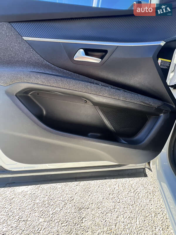 Позашляховик / Кросовер Peugeot 3008 2018 в Верховині