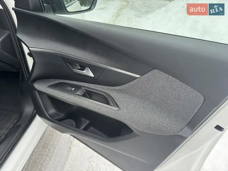 Peugeot 3008 2017 VIN VF3MCBHZWHS300112 фото оголошення 11 з 75