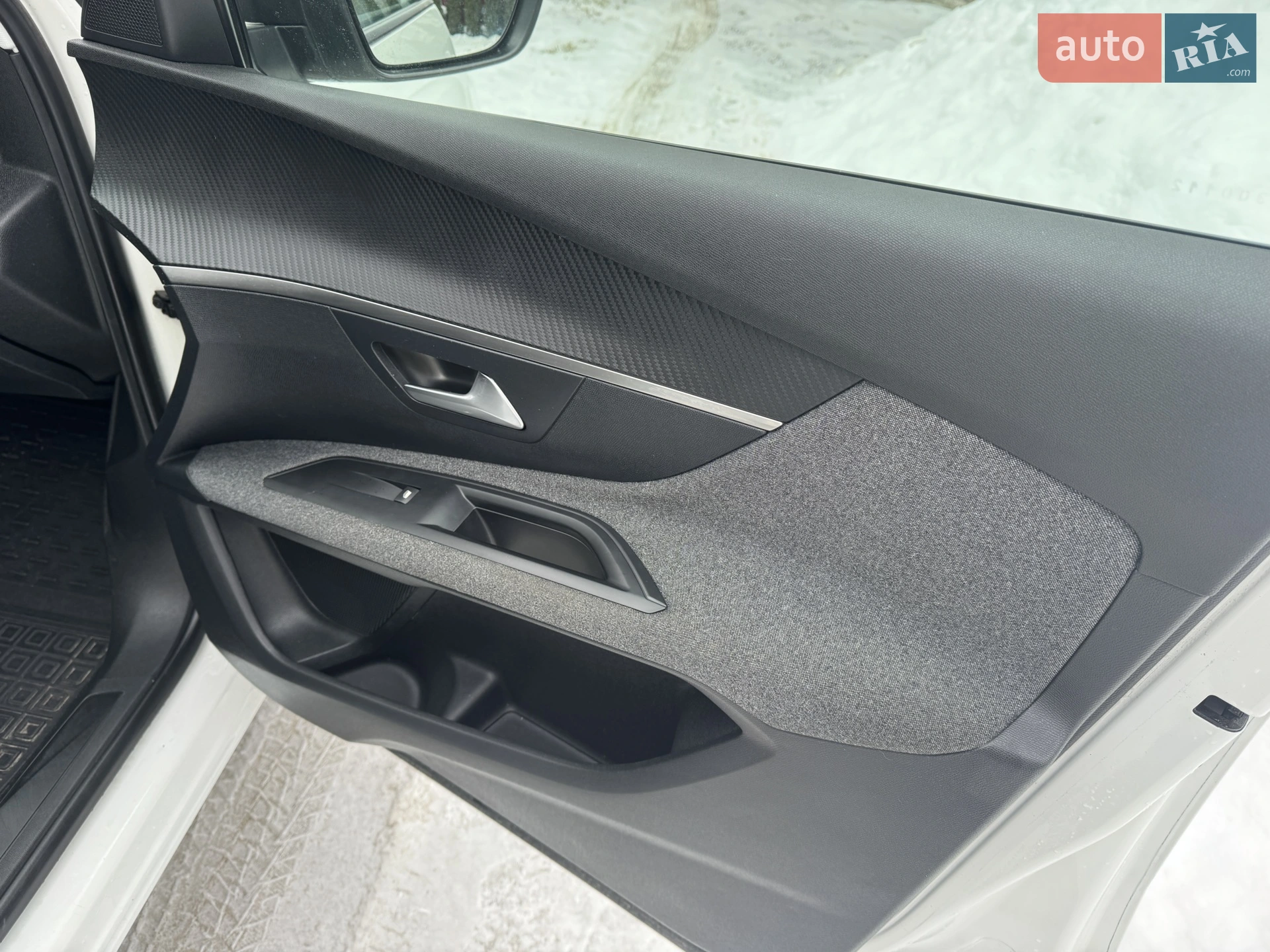 2017 Peugeot 3008 - мініатюра 18