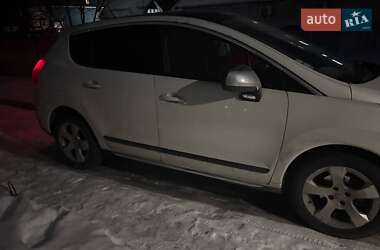Внедорожник / Кроссовер Peugeot 3008 2013 в Стрые