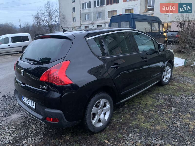 Внедорожник / Кроссовер Peugeot 3008 2010 в Сваляве