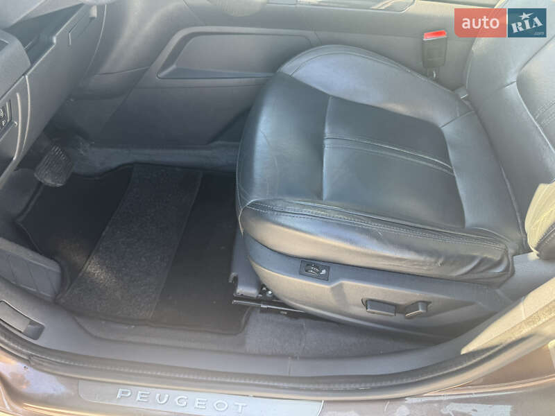 Внедорожник / Кроссовер Peugeot 3008 2013 в Коломые