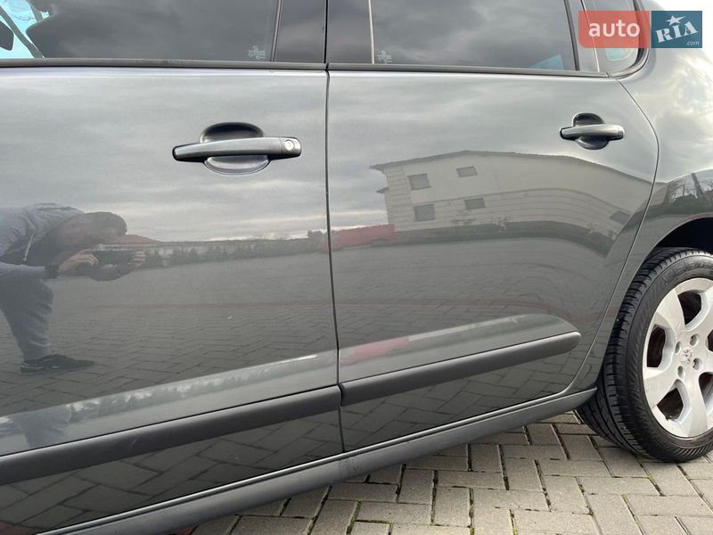 Внедорожник / Кроссовер Peugeot 3008 2011 в Золочеве