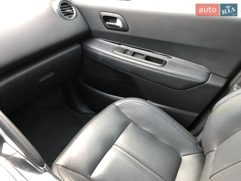 Внедорожник / Кроссовер Peugeot 3008 2015 в Львове