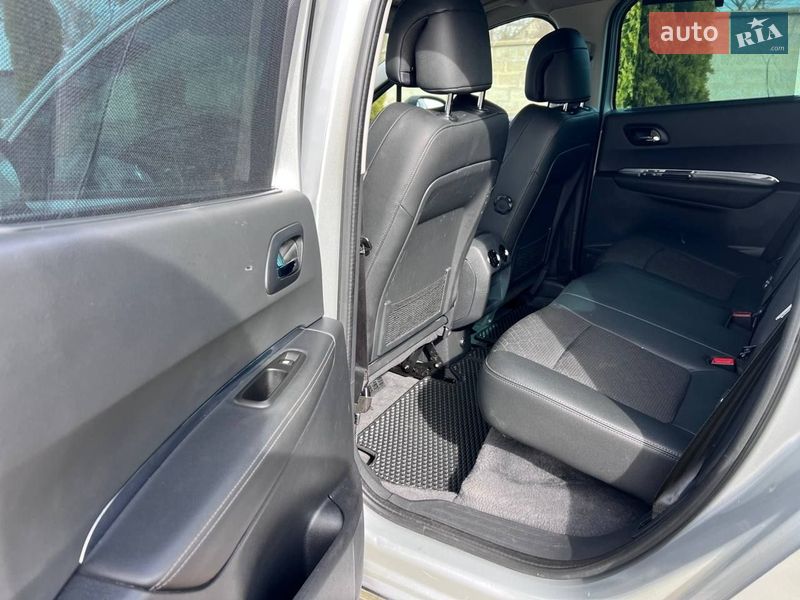 Внедорожник / Кроссовер Peugeot 3008 2015 в Самборе