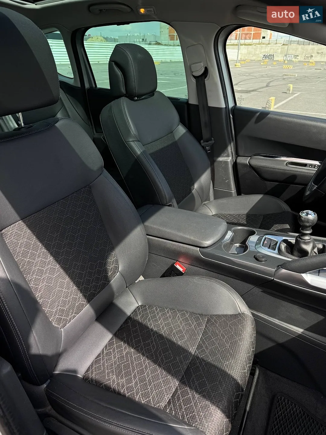 2016 Peugeot 3008 - мініатюра 15