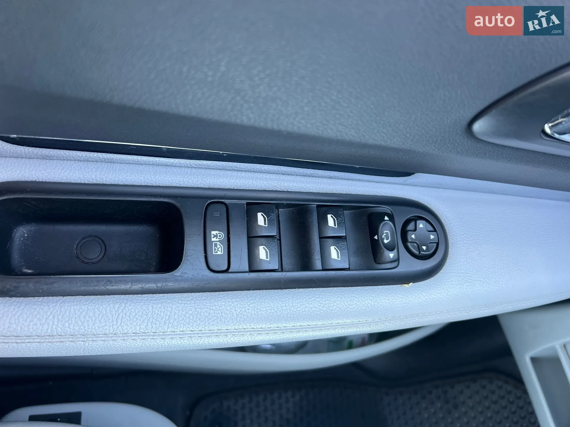 2013 Peugeot 3008 - мініатюра 15