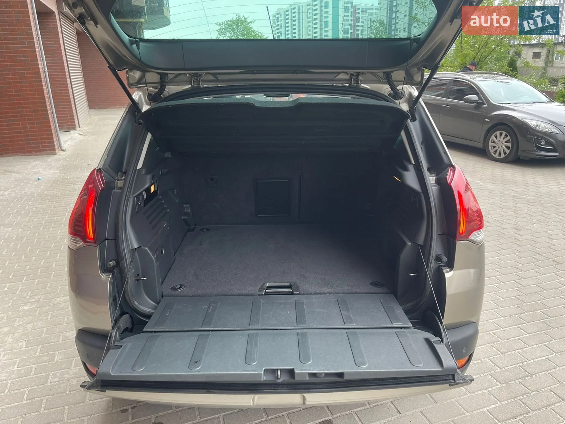 2015 Peugeot 3008 - мініатюра 28
