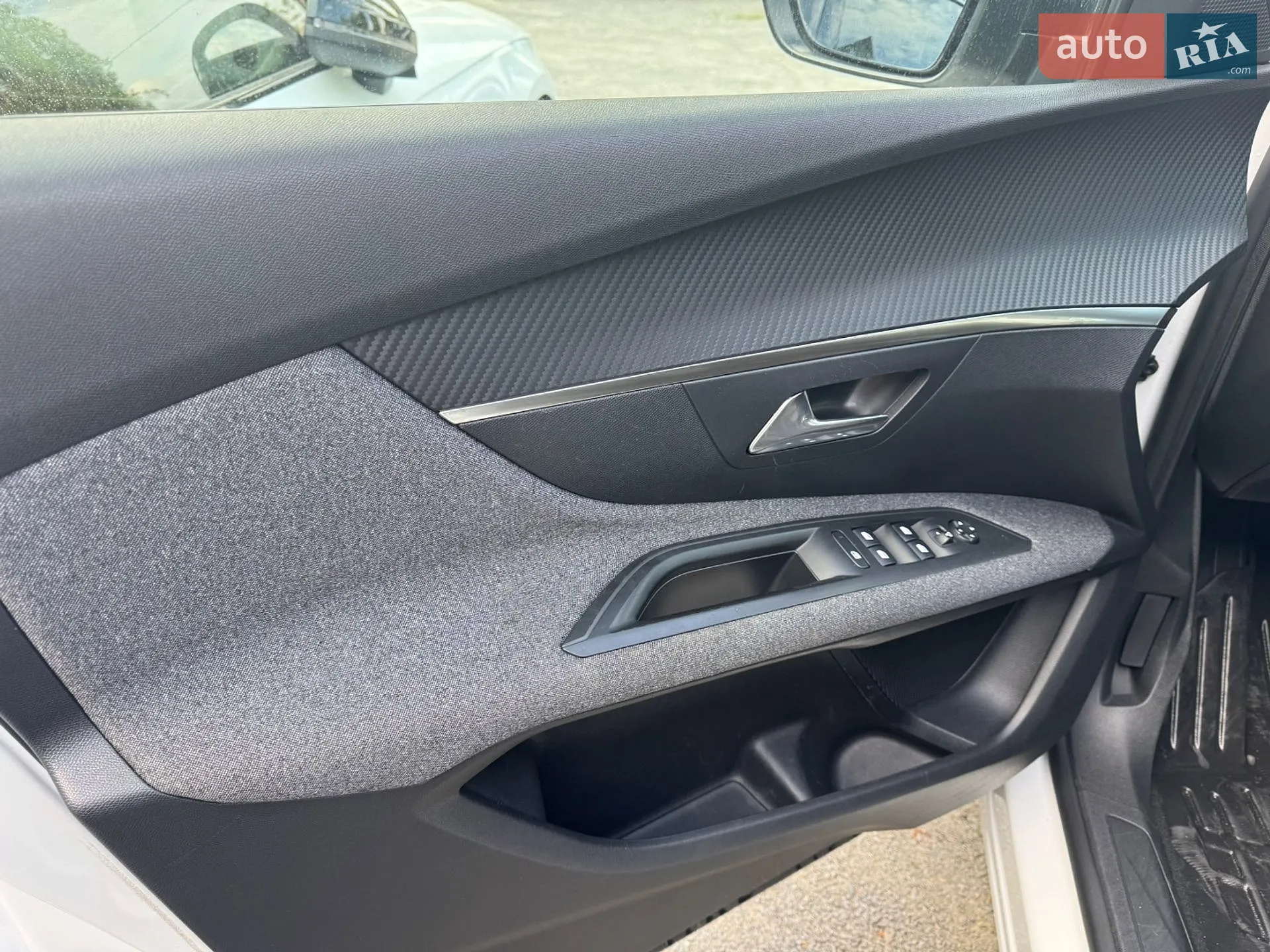 2017 Peugeot 3008 - мініатюра 32