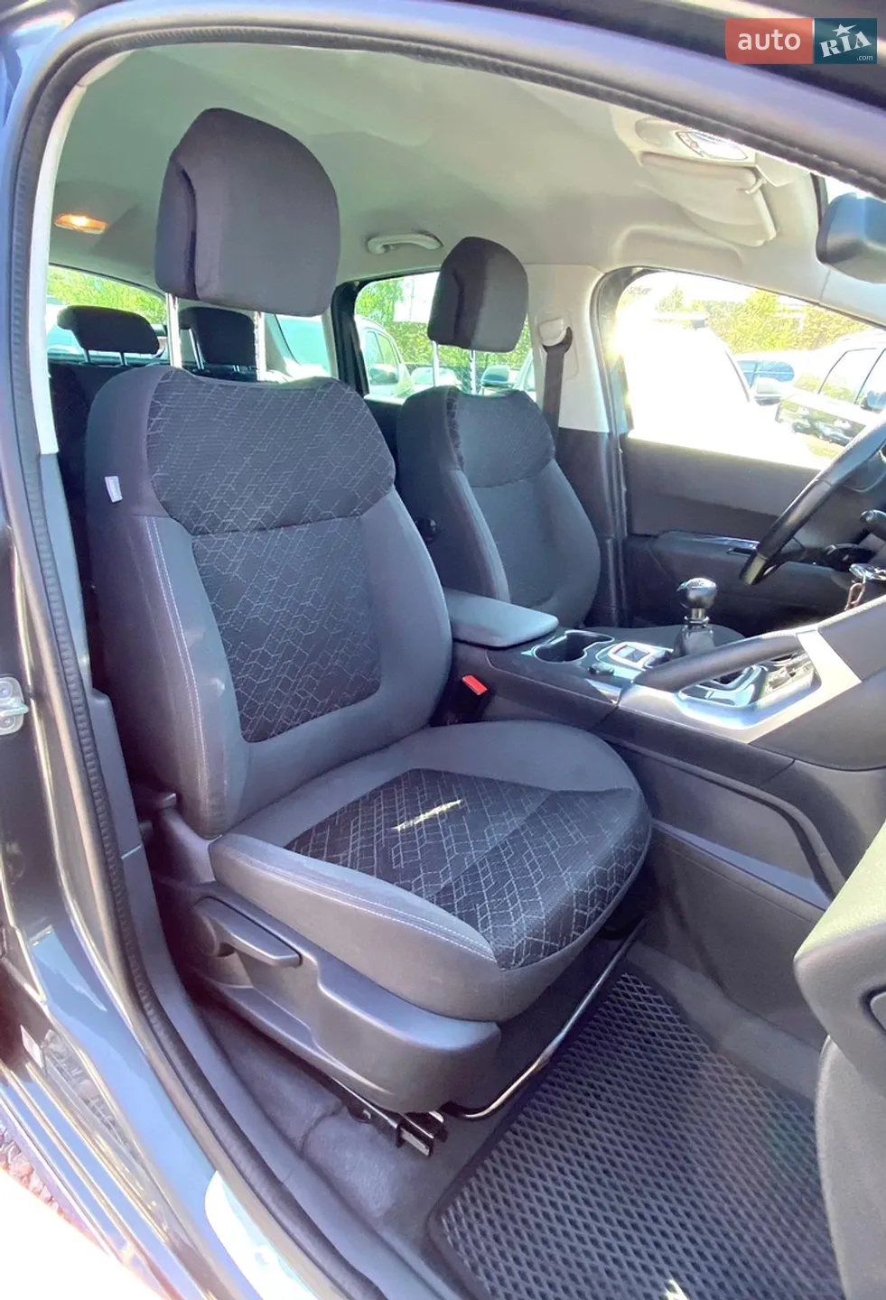 2016 Peugeot 3008 - мініатюра 28