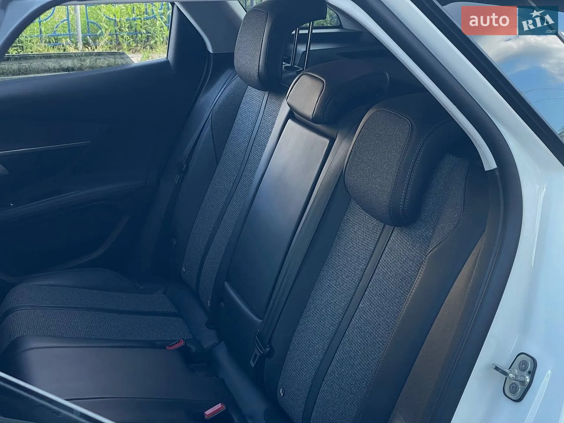 2017 Peugeot 3008 - мініатюра 15