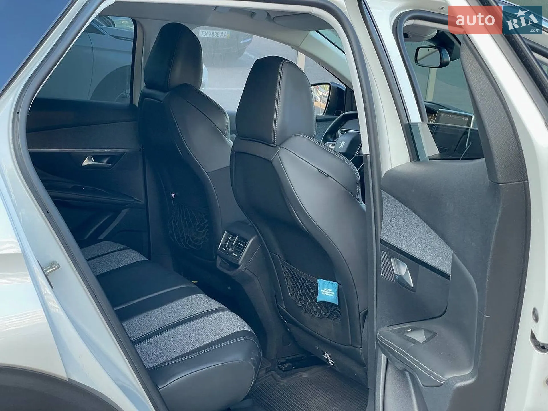 2017 Peugeot 3008 - мініатюра 18
