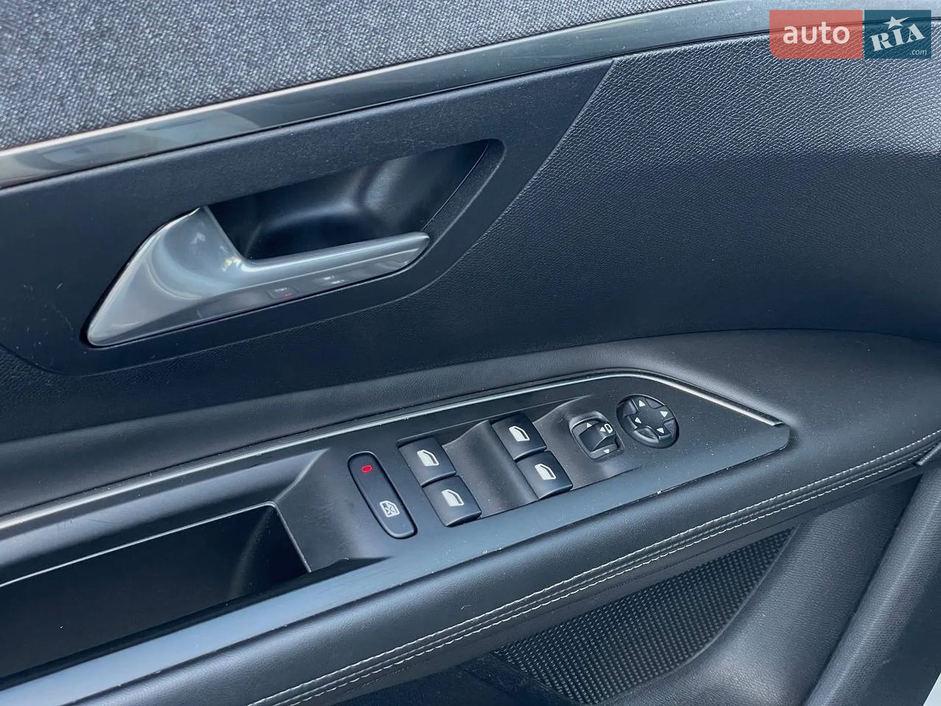2017 Peugeot 3008 - мініатюра 32