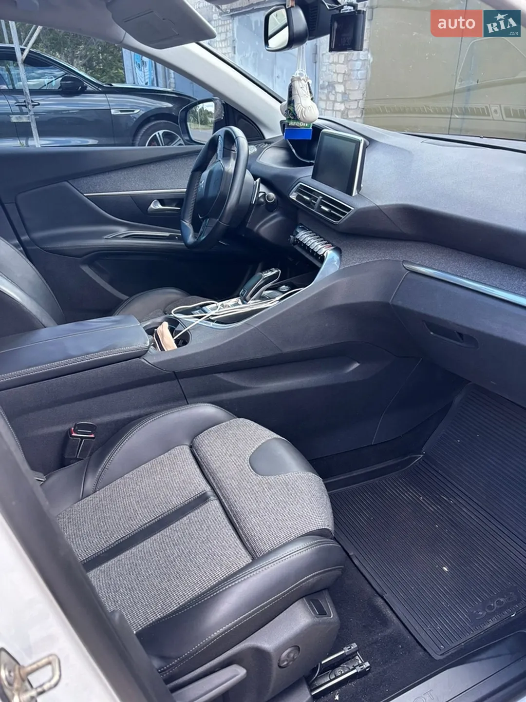 2017 Peugeot 3008 - мініатюра 14