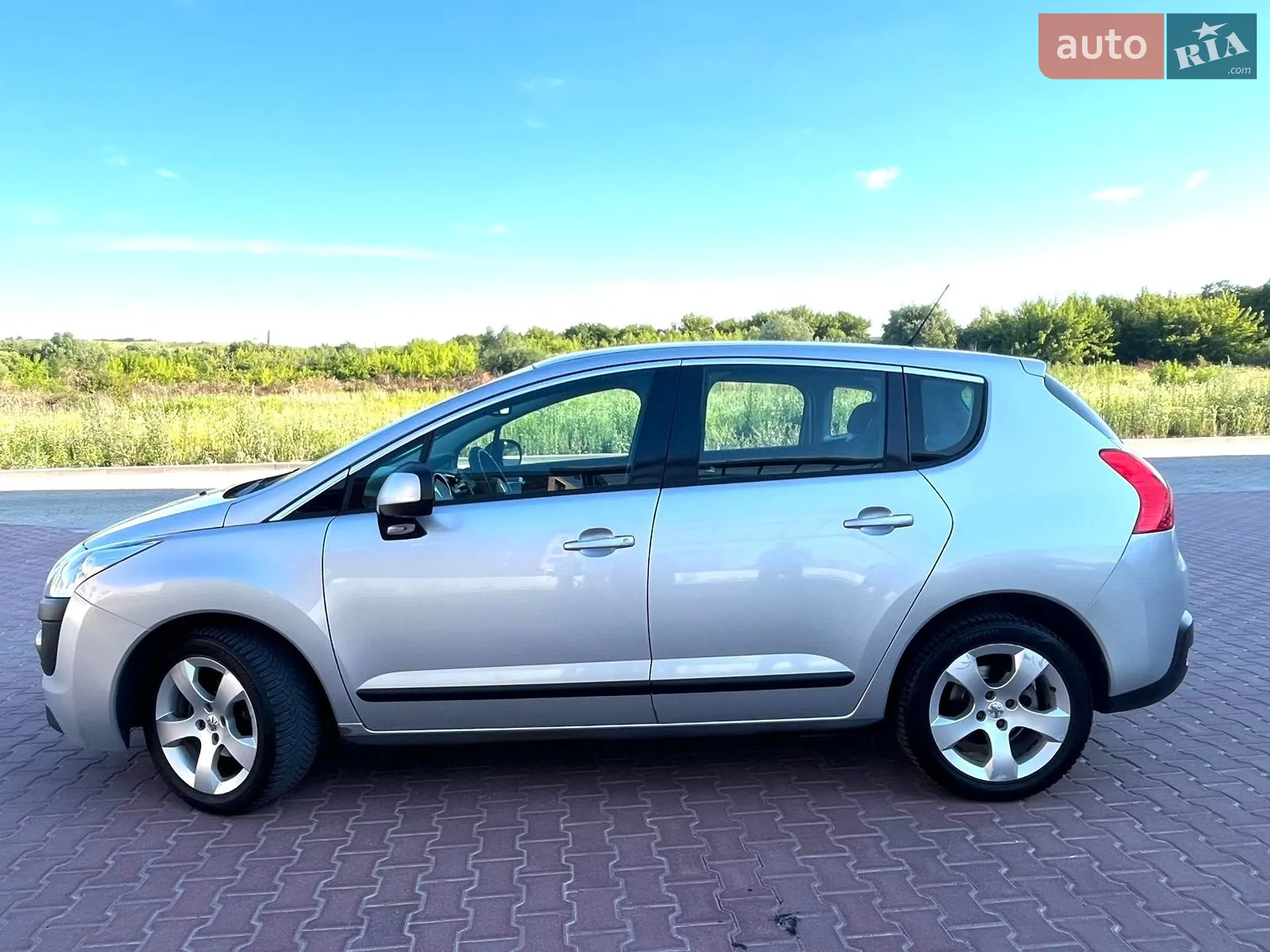 2011 Peugeot 3008 - мініатюра 9