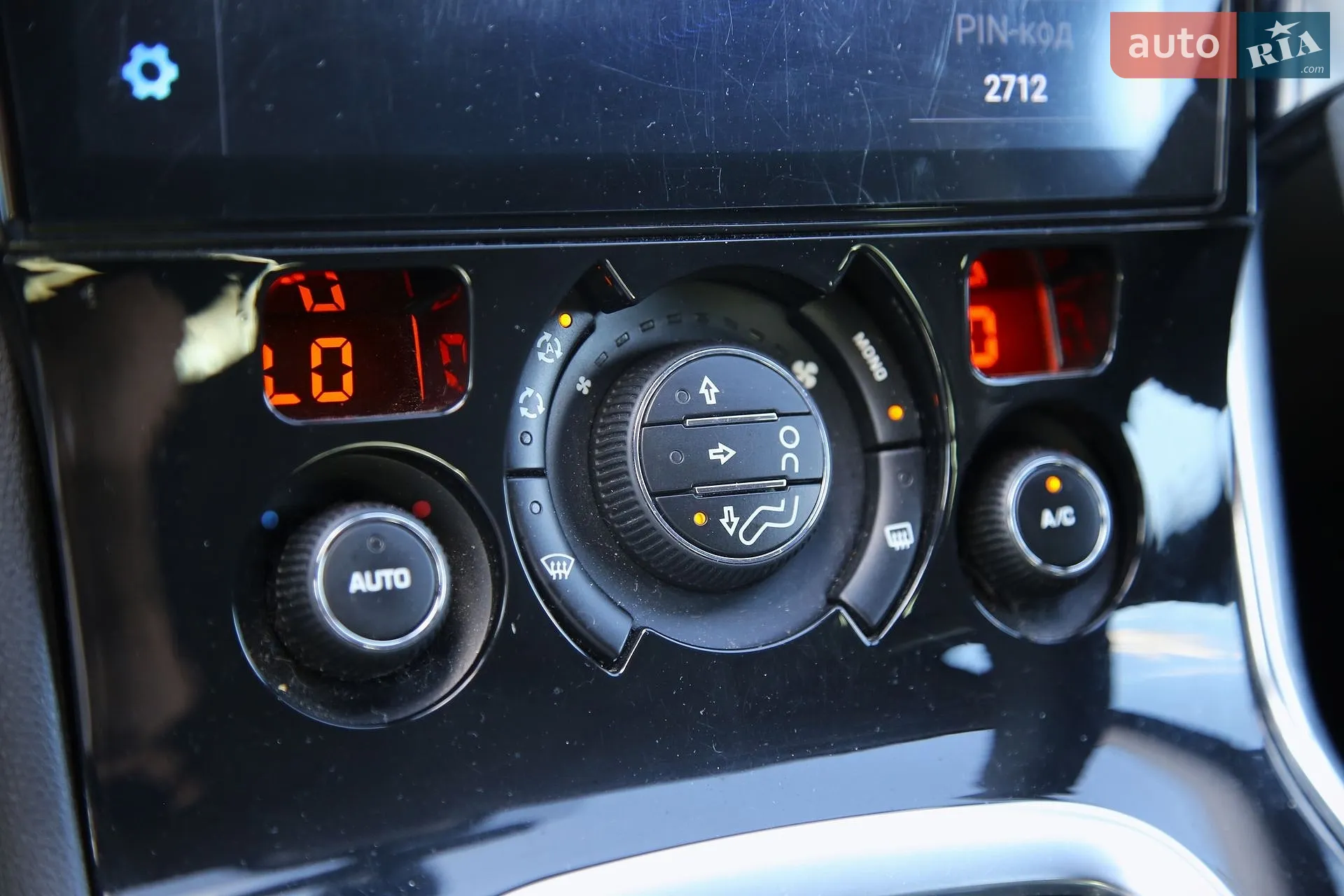 2013 Peugeot 3008 - мініатюра 16