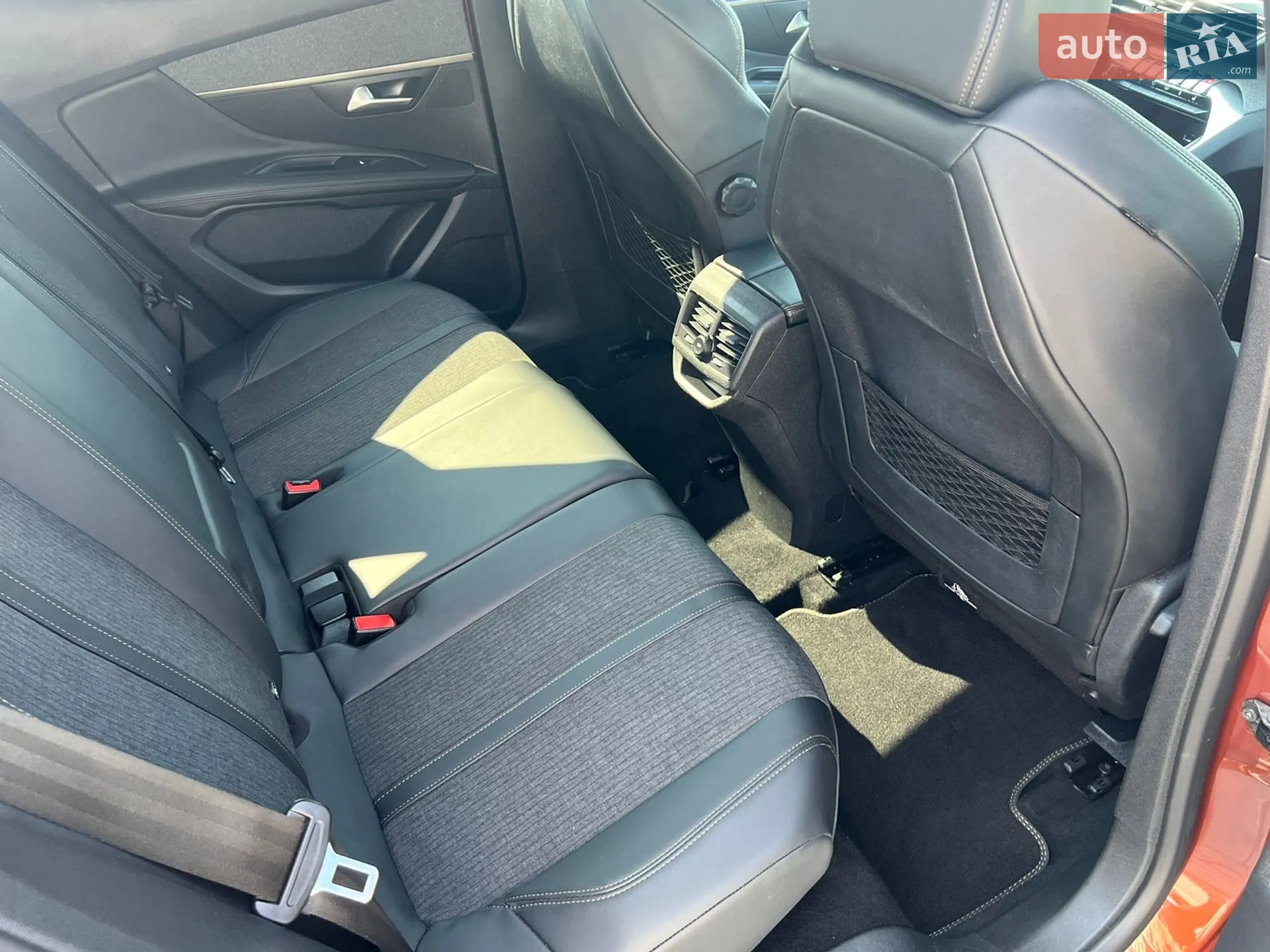2019 Peugeot 3008 - мініатюра 24