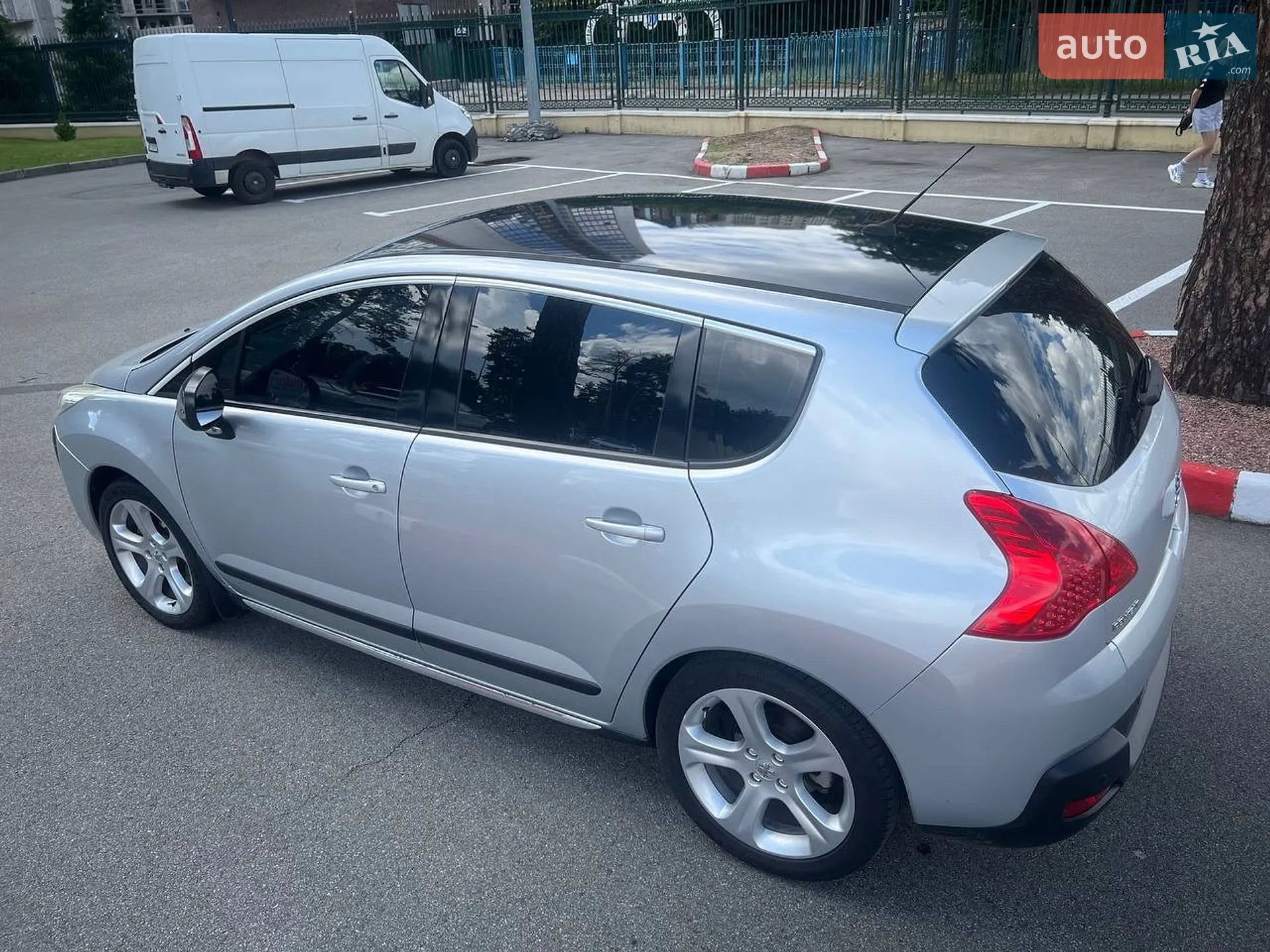 2011 Peugeot 3008 - мініатюра 3