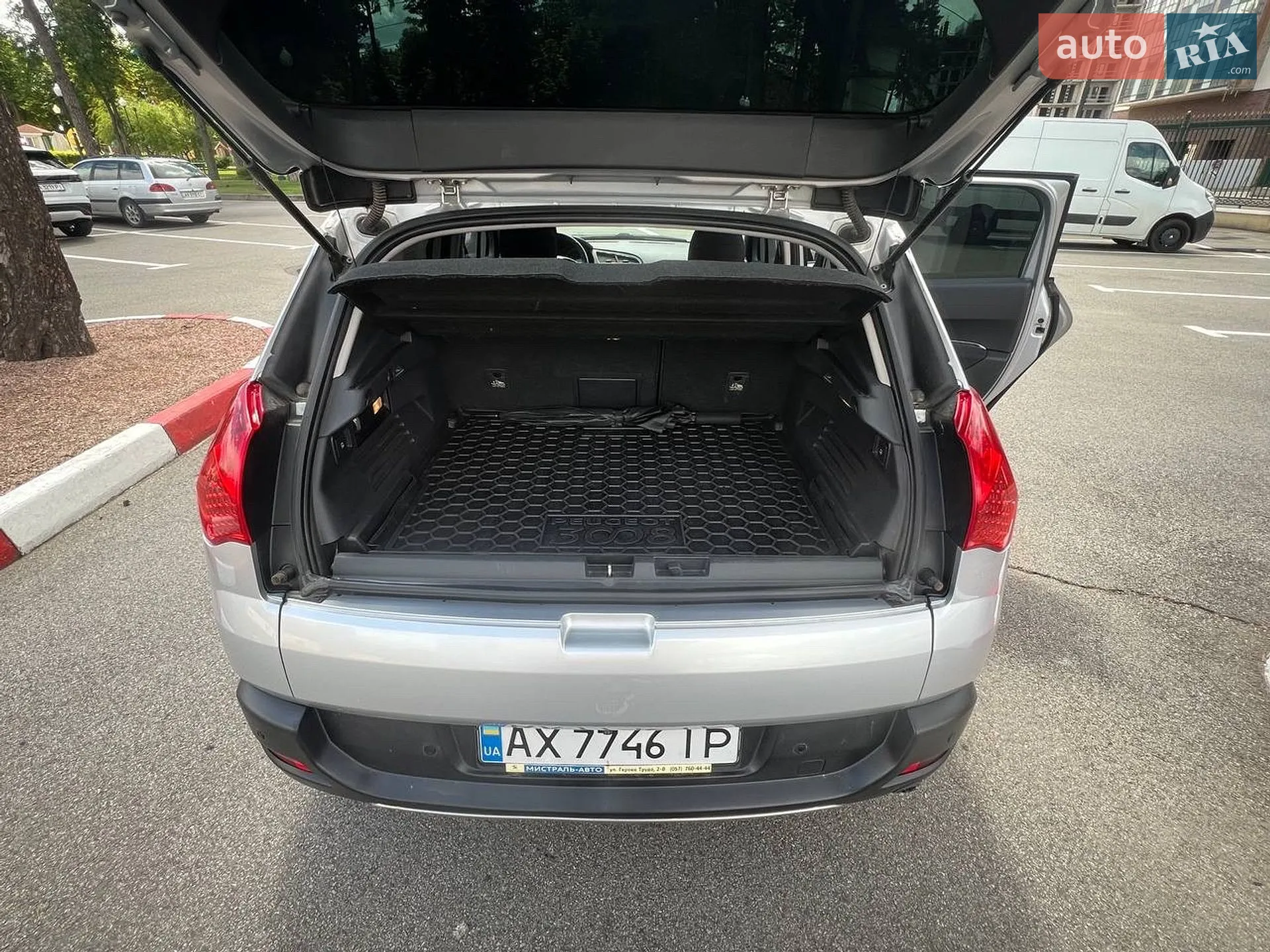 2011 Peugeot 3008 - мініатюра 12
