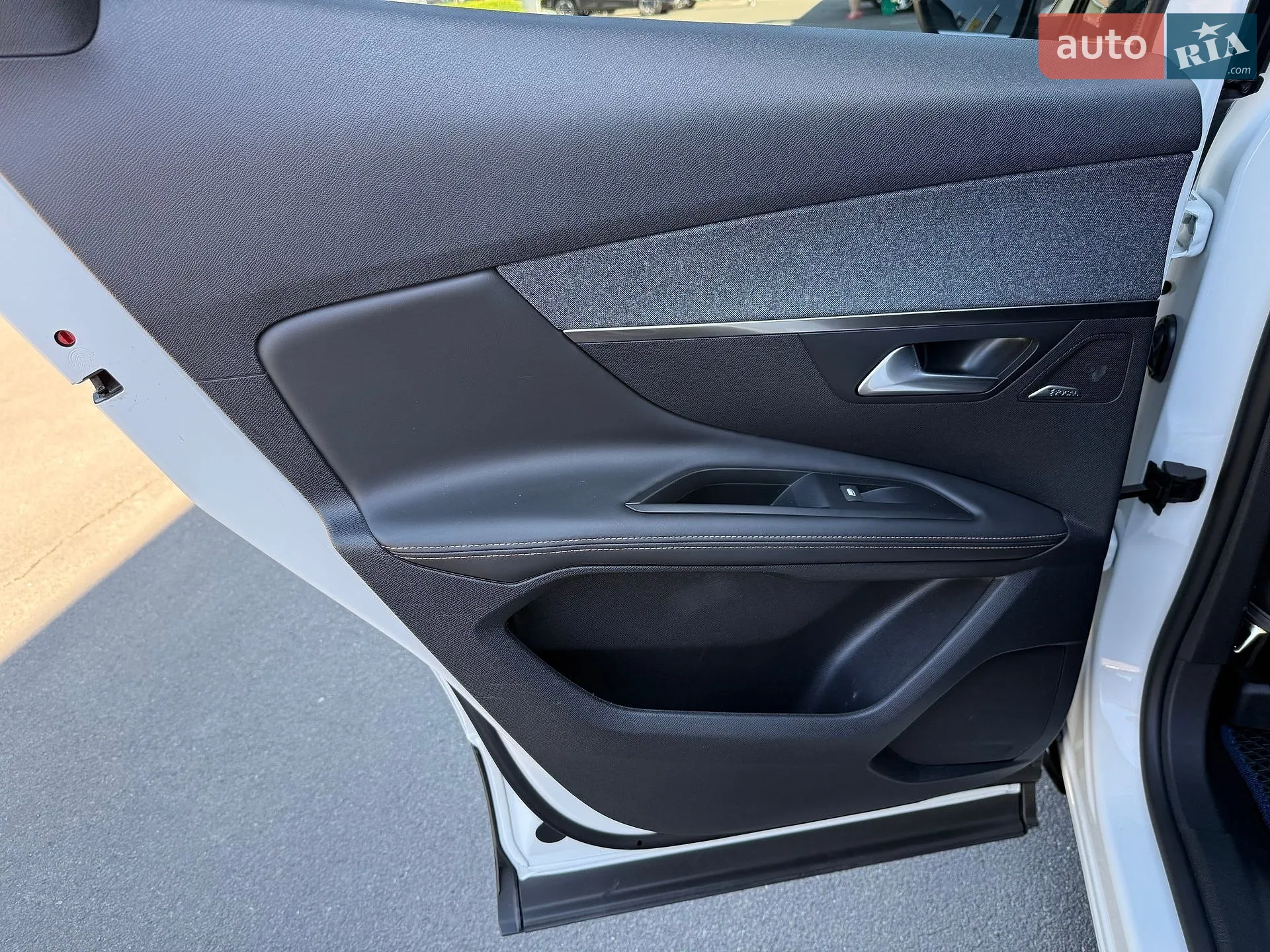 2018 Peugeot 3008 - мініатюра 15