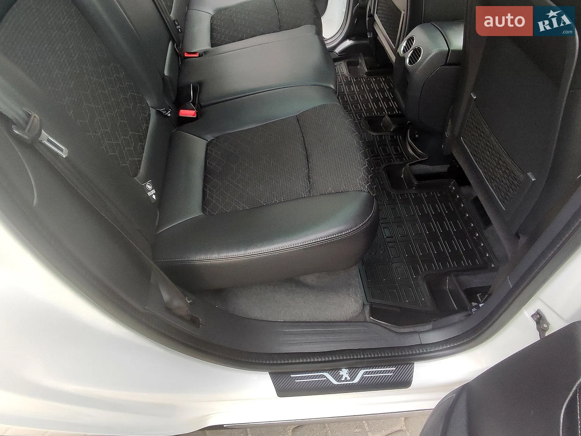 2014 Peugeot 3008 - мініатюра 31